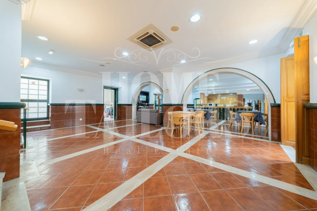 Prédio para Venda em Campo de Ourique Foto 2