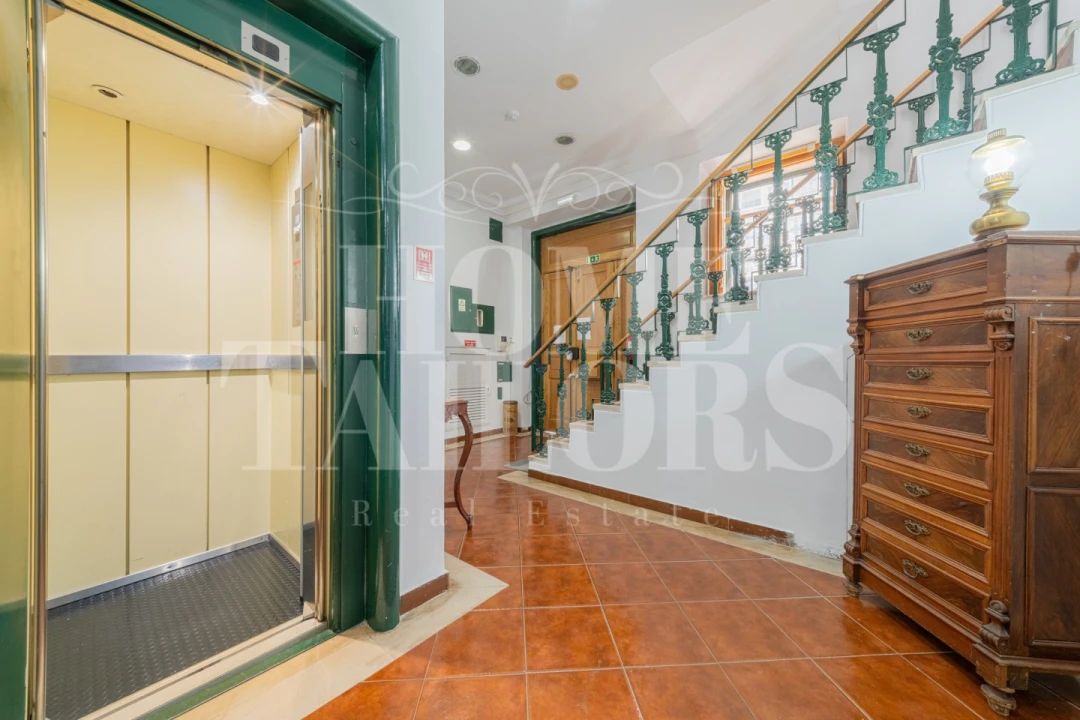 Prédio para Venda em Campo de Ourique Foto 27