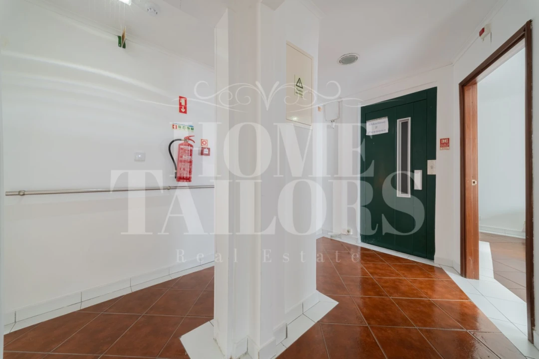 Prédio para Venda em Campo de Ourique Foto 28