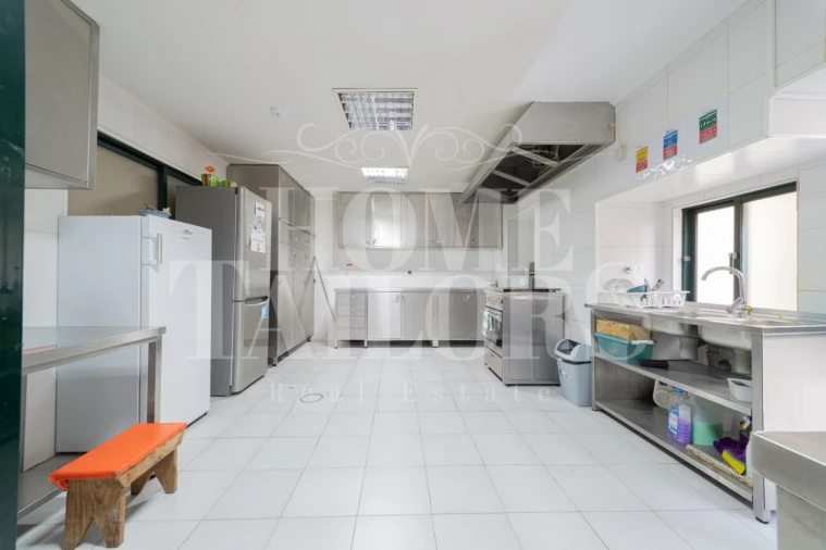 Prédio para Venda em Campo de Ourique Foto 46