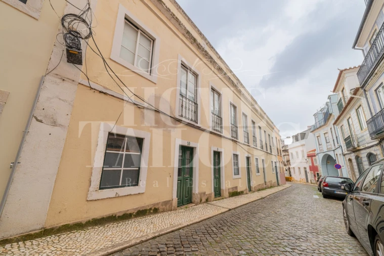 Prédio para Venda em Campo de Ourique Foto 1