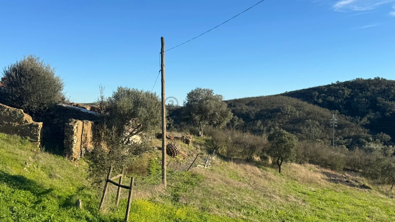 Moradia T2 para Venda em Santana da Serra Foto 16