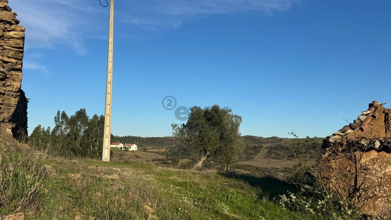 Moradia T2 para Venda em Santana da Serra Foto 9