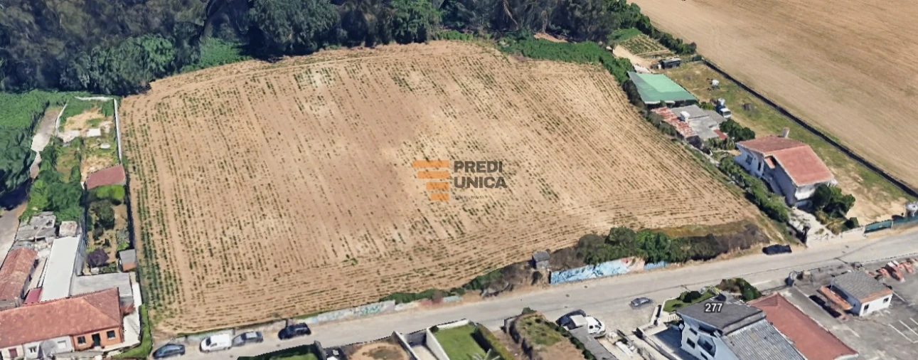Terreno para Venda em Castêlo da Maia Foto 11
