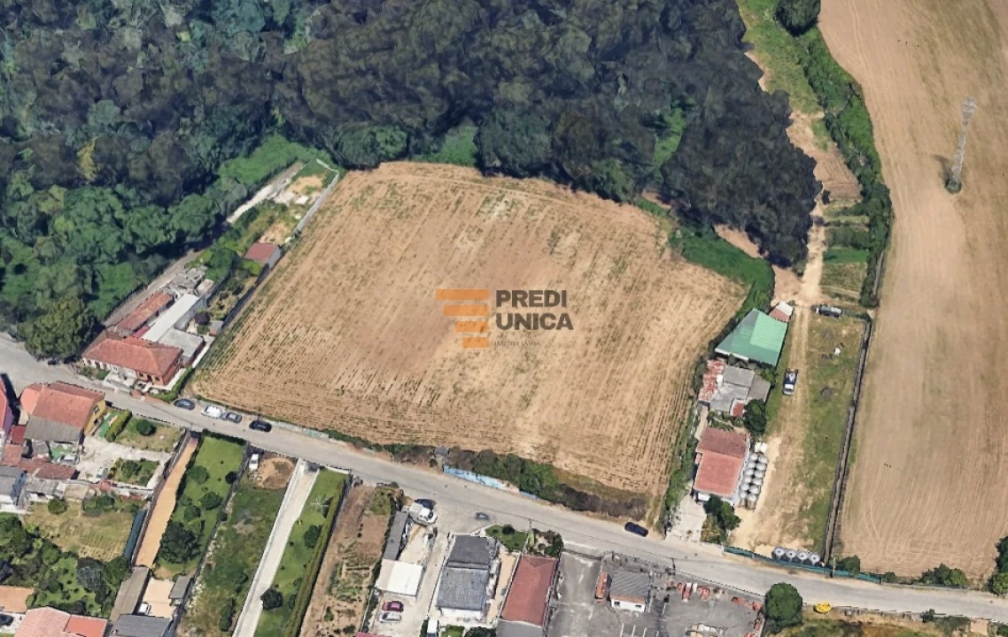 Terreno para Venda em Castêlo da Maia Foto 7