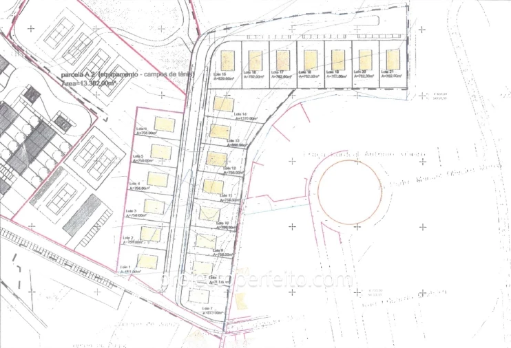 Terreno para Venda em Arcozelo