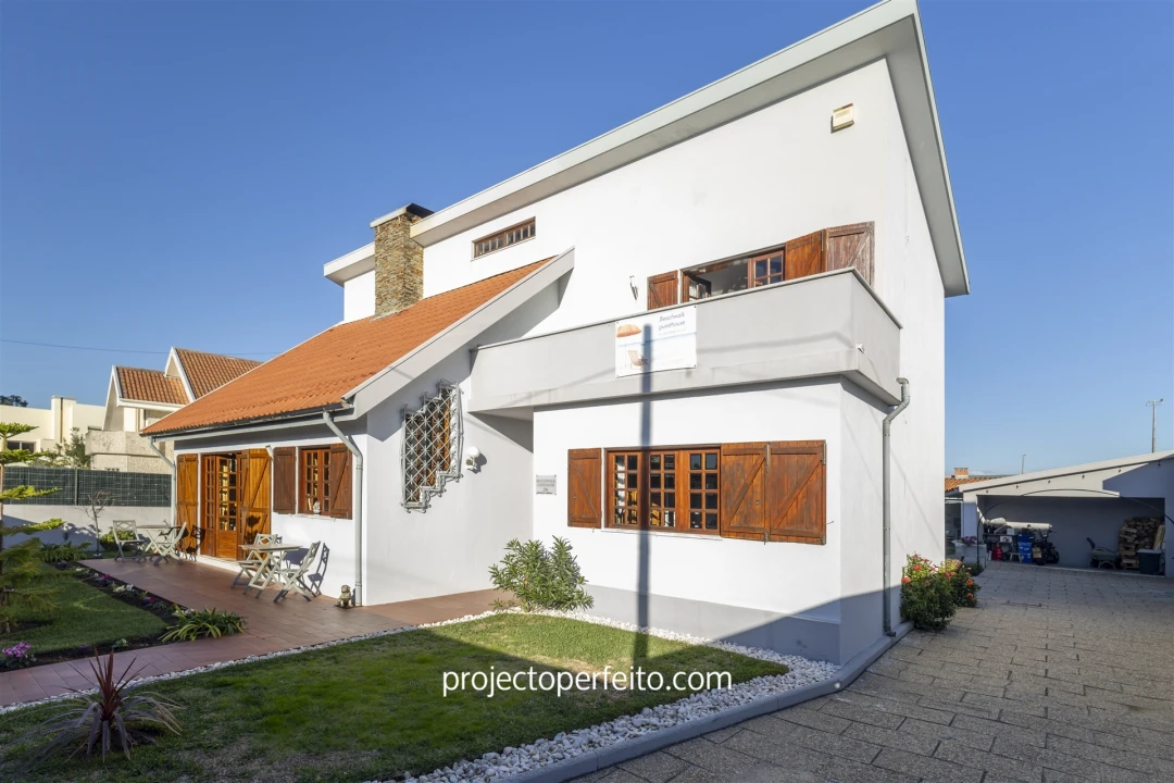 Moradia T5 para Venda em Esmoriz Foto 3