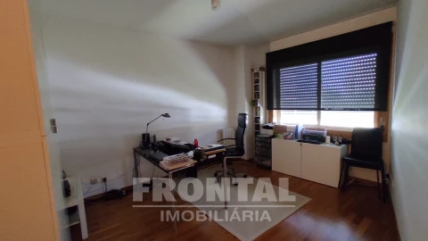 Apartamento T3 para Venda em Aldoar, Foz do Douro e Nevogilde