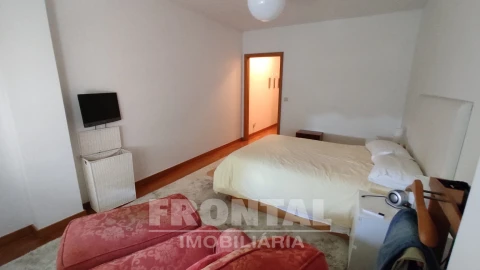 Apartamento T3 para Venda em Aldoar, Foz do Douro e Nevogilde