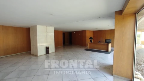 Apartamento T3 para Venda em Aldoar, Foz do Douro e Nevogilde