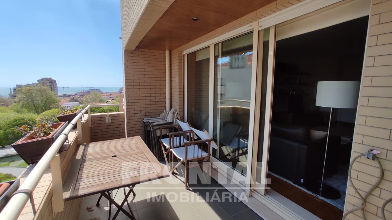 Apartamento T3 para Venda em Aldoar, Foz do Douro e Nevogilde Foto 1
