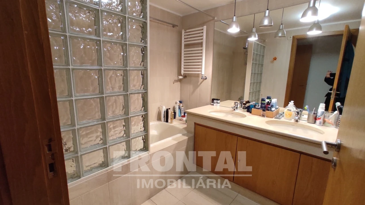 Apartamento T3 para Venda em Aldoar, Foz do Douro e Nevogilde Foto 22
