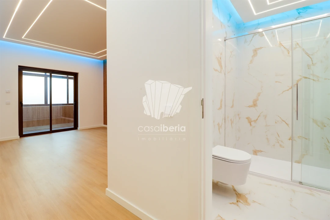Apartamento T2 para Venda em Quarteira Foto 11