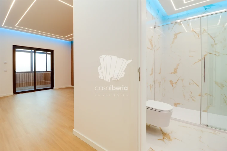 Apartamento T2 para Venda em Quarteira Foto 11