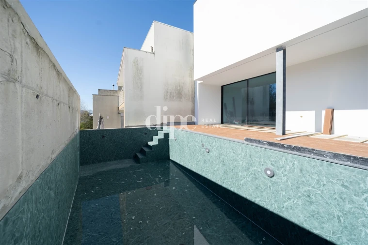 Moradia T3 para Venda em Azurem Foto 7