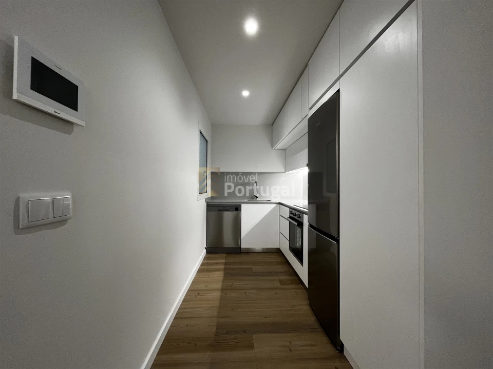 Apartamento T2 para Arrendamento em Braga (Maximinos, Sé e Cividade) Foto 6