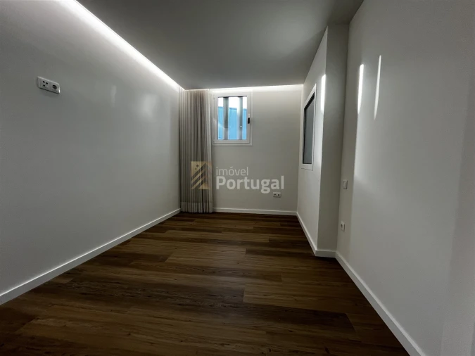 Apartamento T2 para Arrendamento em Braga (Maximinos, Sé e Cividade) Foto 15