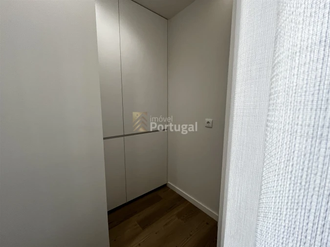 Apartamento T2 para Arrendamento em Braga (Maximinos, Sé e Cividade) Foto 4
