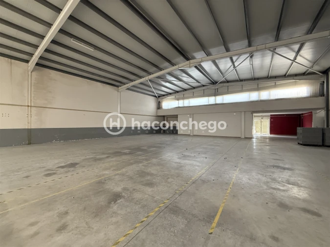 Armazém para Arrendamento em Perelhal Foto 6