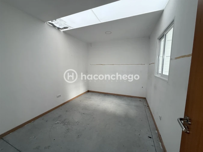 Armazém para Arrendamento em Perelhal Foto 7