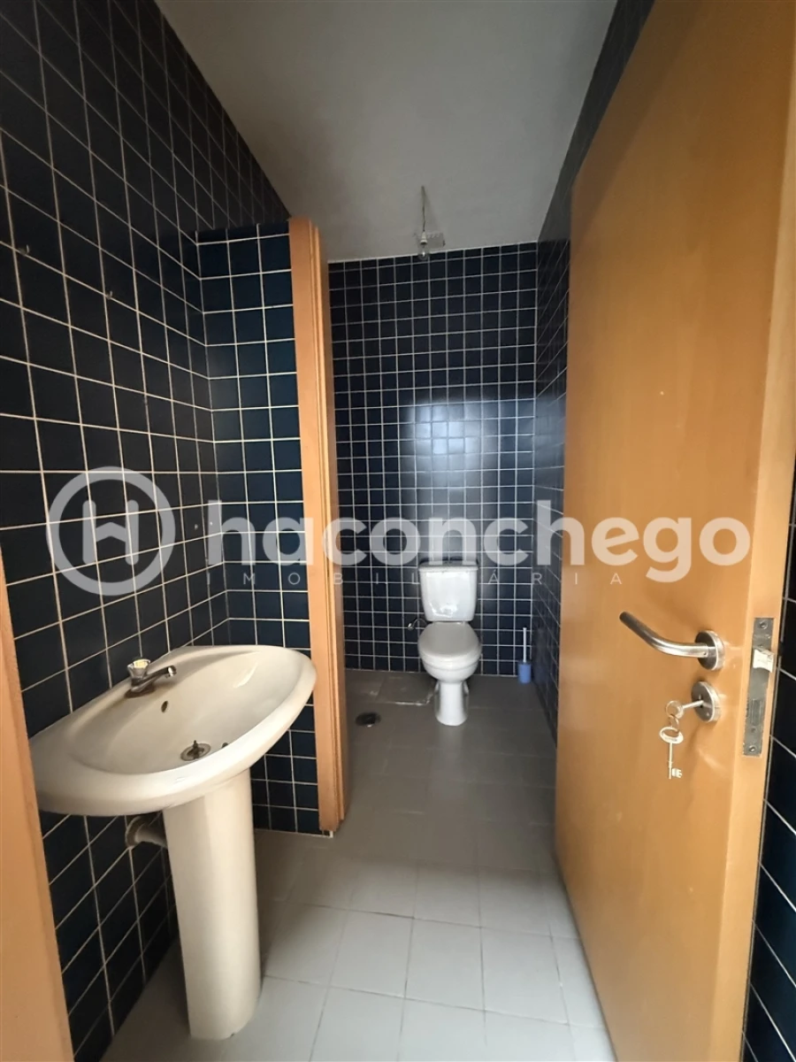 Armazém para Arrendamento em Perelhal Foto 9