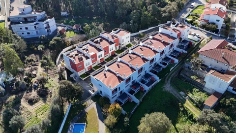 Moradia T4 para Venda em Marrazes e Barosa