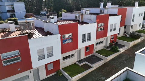 Moradia T4 para Venda em Marrazes e Barosa