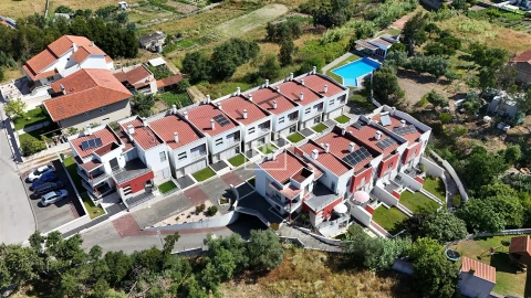 Moradia T4 para Venda em Marrazes e Barosa