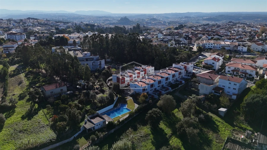 Moradia T4 para Venda em Marrazes e Barosa Foto 56