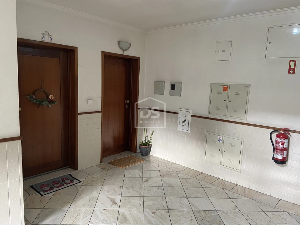 Apartamento T3 para Venda em Marinha Grande Foto 1