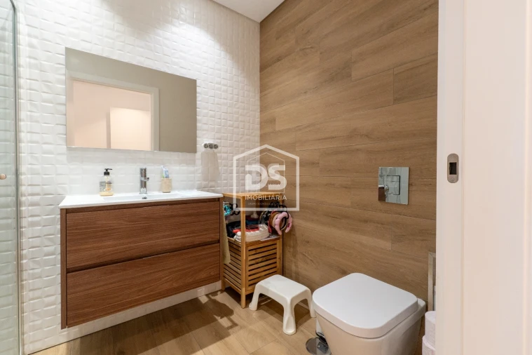 Apartamento T3 para Venda em Parceiros e Azoia Foto 16