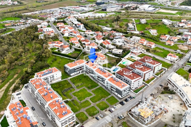 Apartamento T3 para Venda em Parceiros e Azoia Foto 34