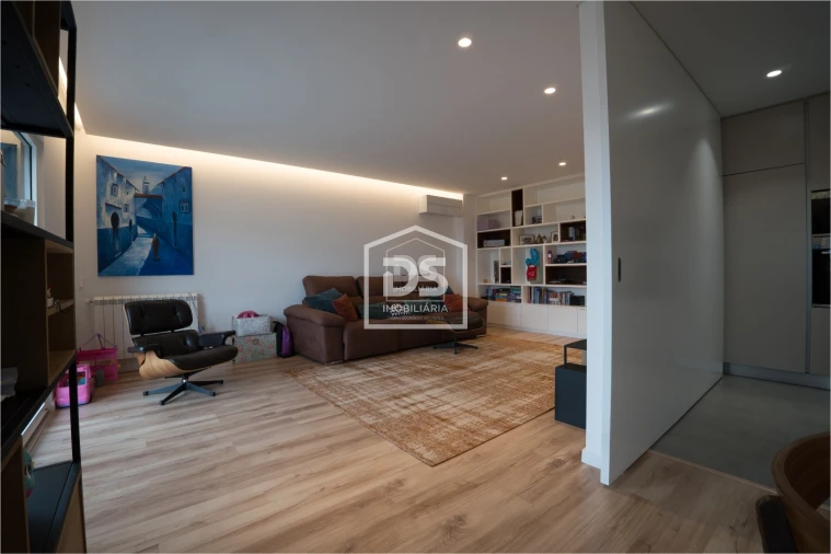 Apartamento T3 para Venda em Parceiros e Azoia Foto 15