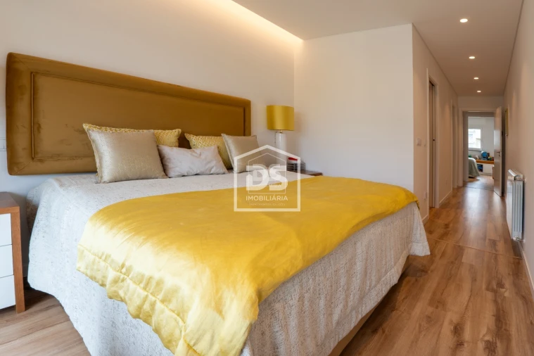 Apartamento T3 para Venda em Parceiros e Azoia Foto 22