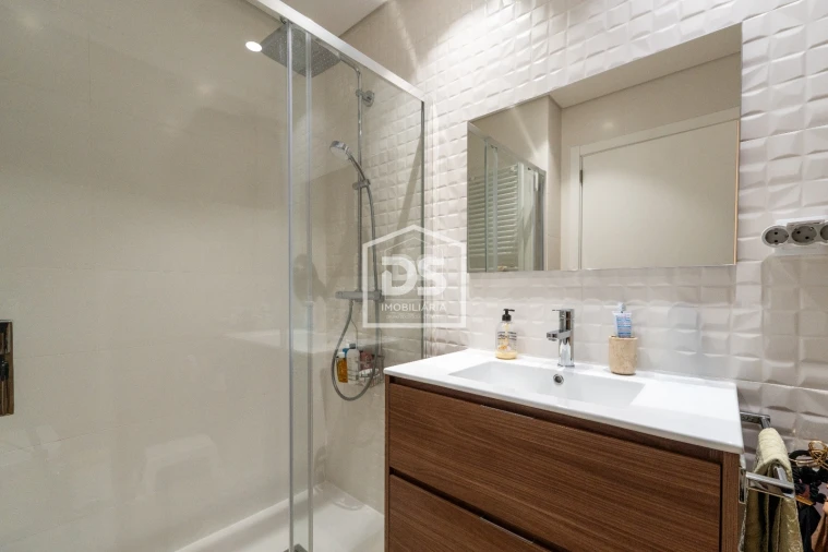 Apartamento T3 para Venda em Parceiros e Azoia Foto 18