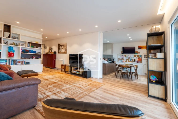 Apartamento T3 para Venda em Parceiros e Azoia Foto 5