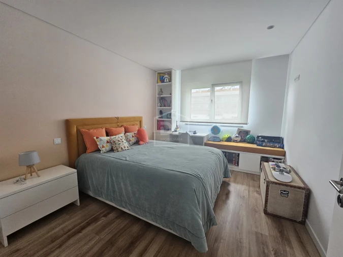 Apartamento T3 para Venda em Parceiros e Azoia Foto 15