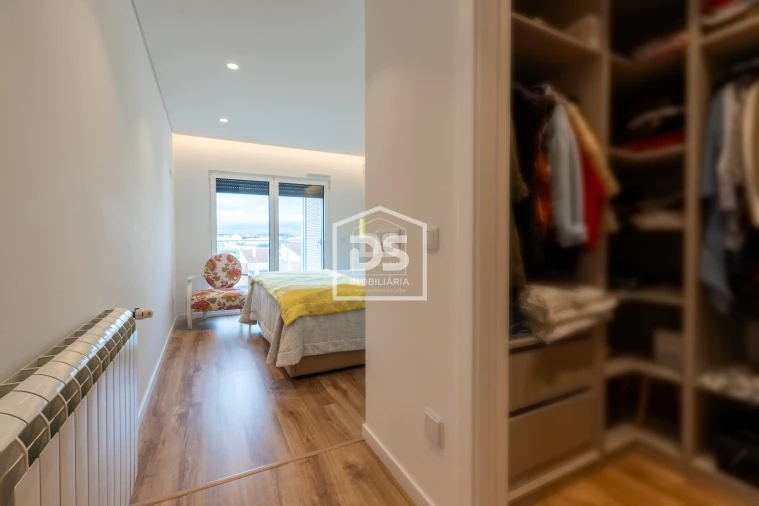 Apartamento T3 para Venda em Parceiros e Azoia Foto 14