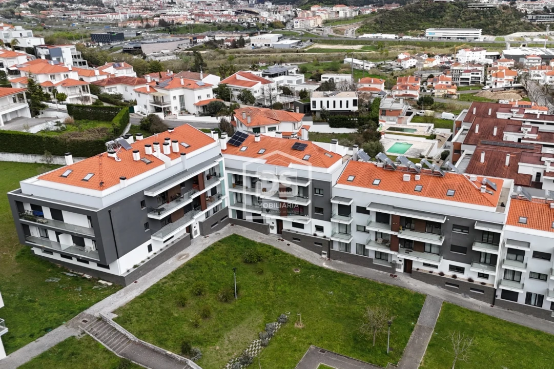 Apartamento T3 para Venda em Parceiros e Azoia Foto 35