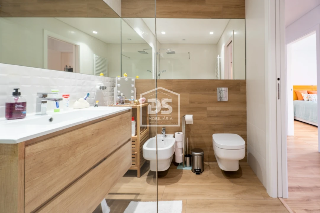 Apartamento T3 para Venda em Parceiros e Azoia Foto 27