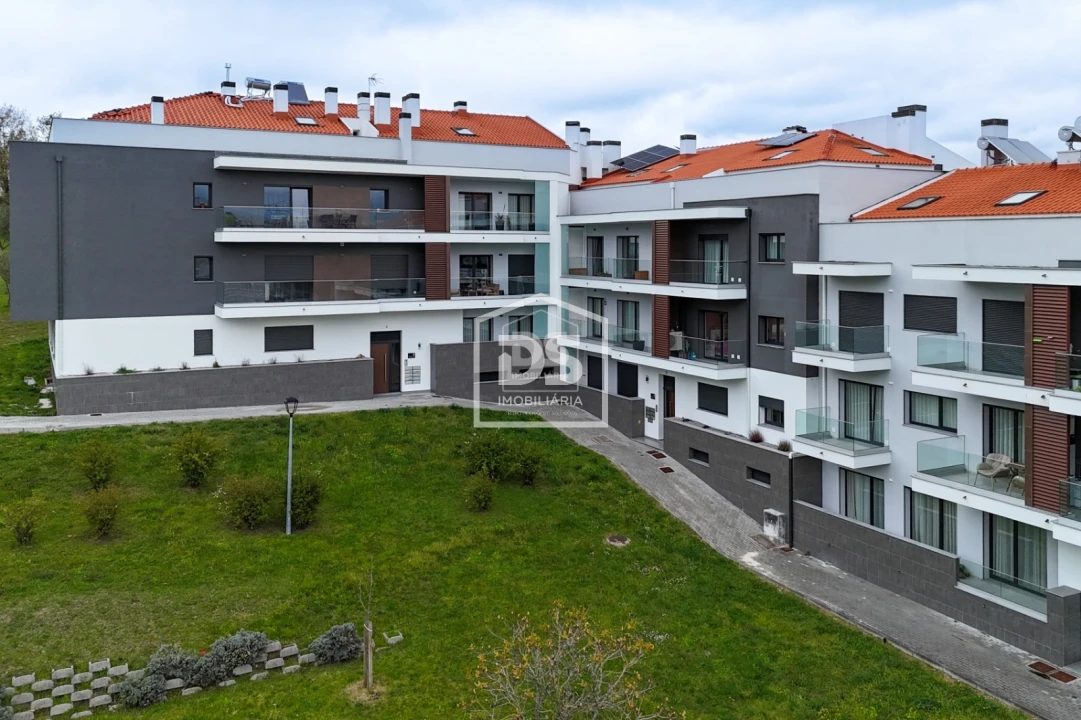 Apartamento T3 para Venda em Parceiros e Azoia Foto 32