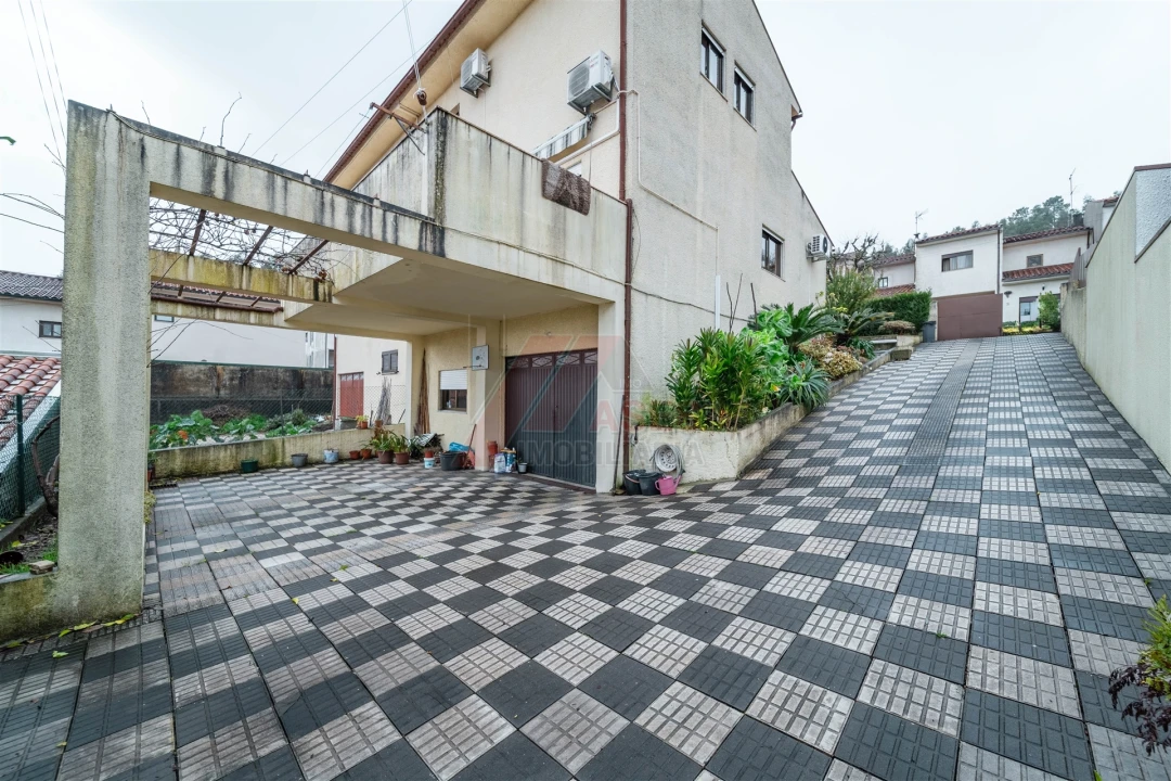 Moradia T3 para Venda em Fafe Foto 24