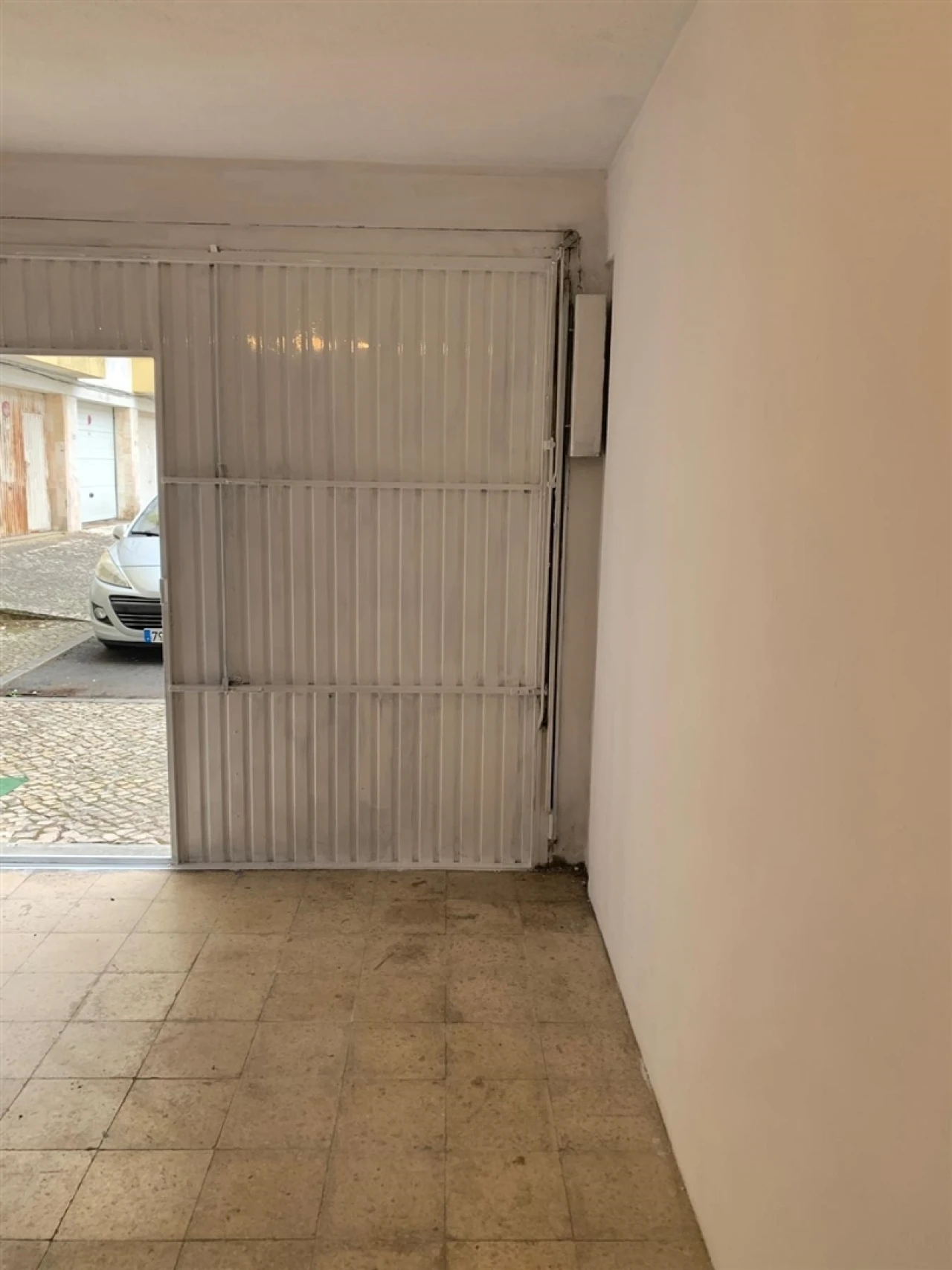 Garagem para Arrendamento em Algueirão-Mem Martins Foto 3