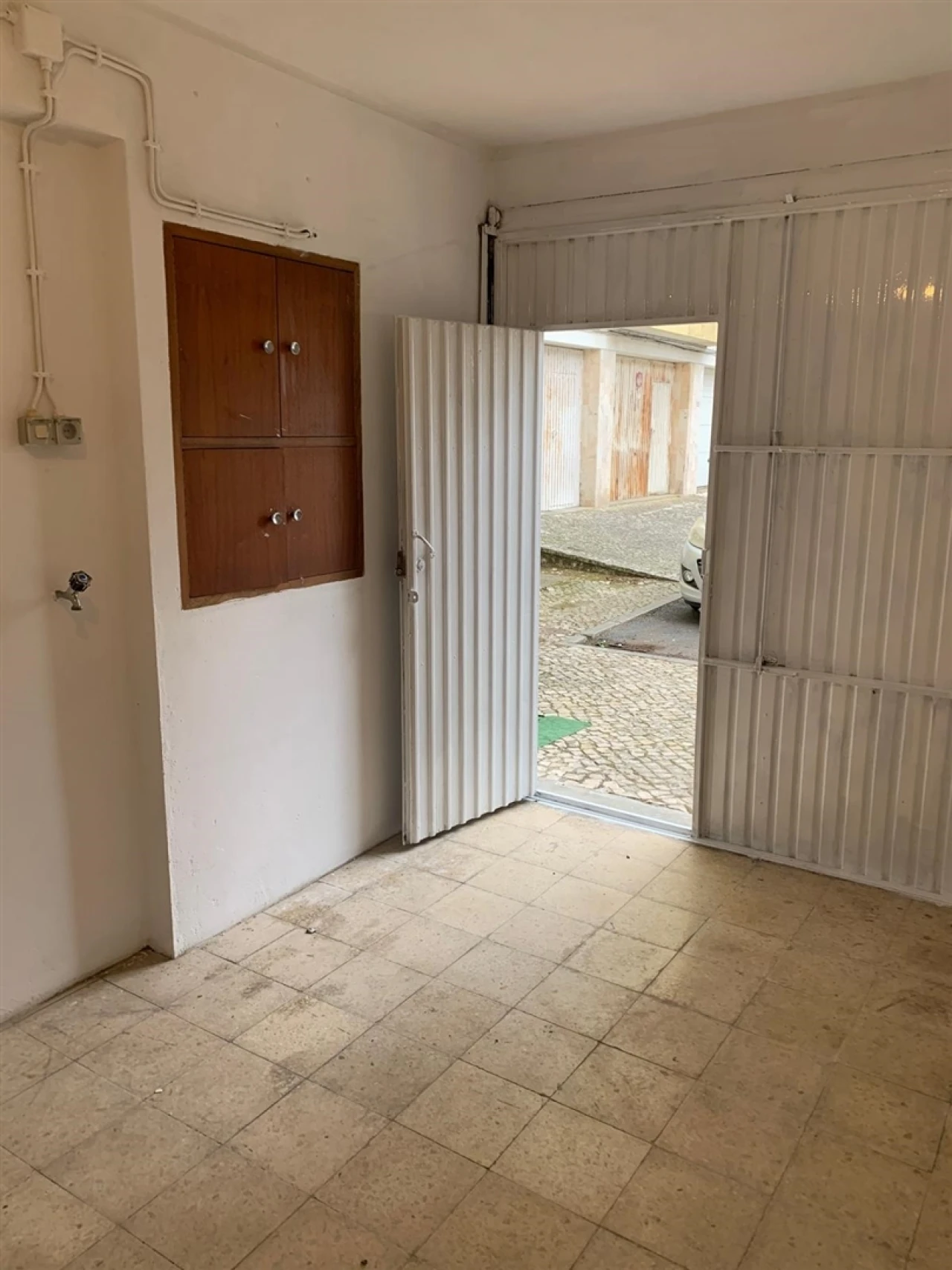 Garagem para Arrendamento em Algueirão-Mem Martins Foto 2