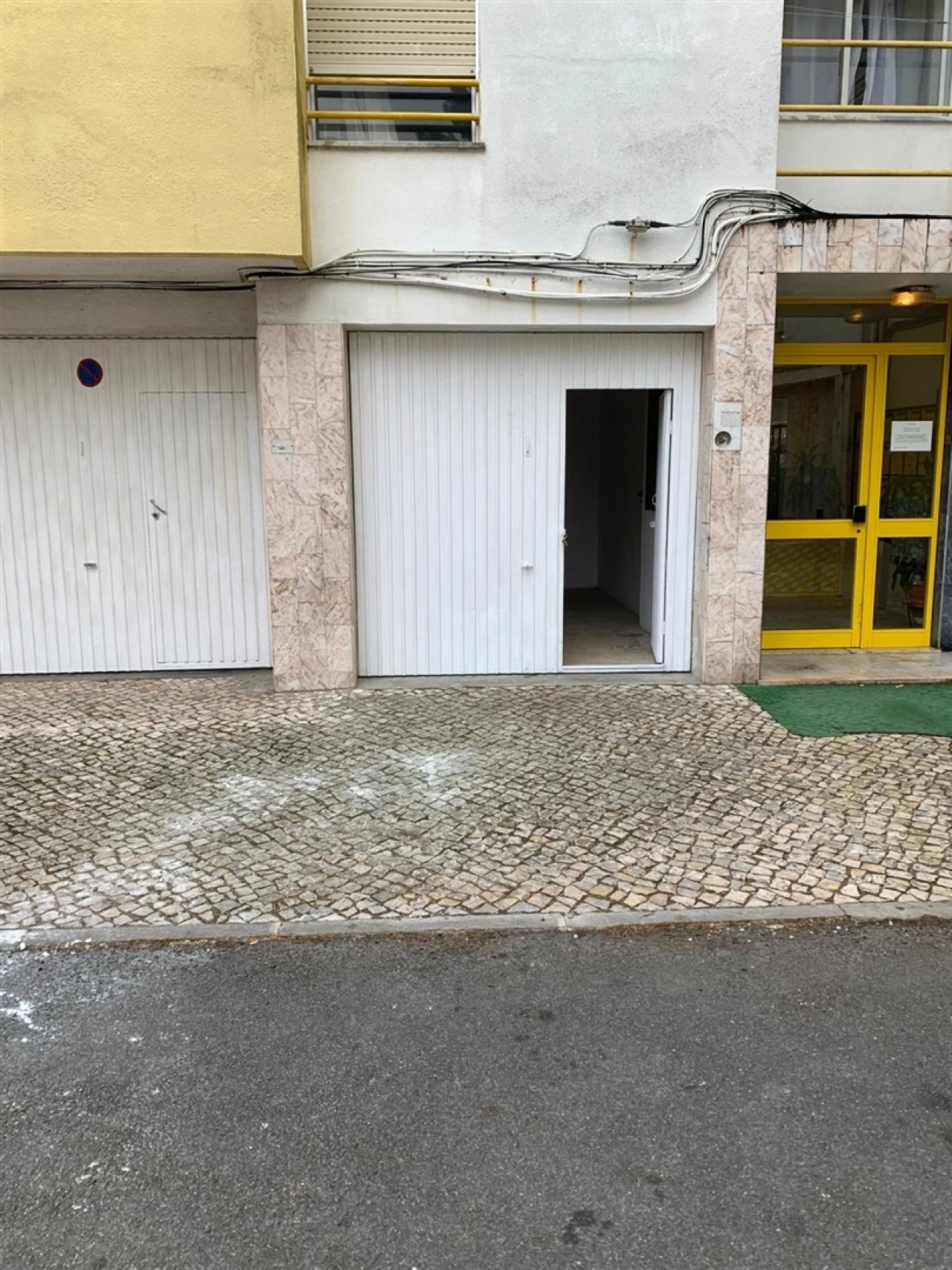 Garagem para Arrendamento em Algueirão-Mem Martins Foto 1