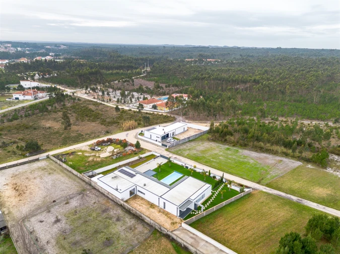 Moradia T4 para Venda em Monte Real e Carvide Foto 50