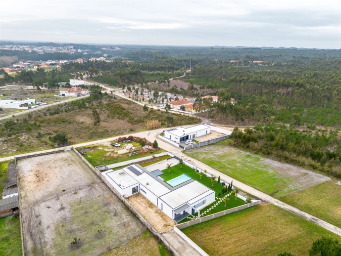 Moradia T4 para Venda em Monte Real e Carvide Foto 51