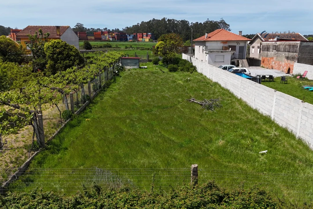 Terreno para Venda em Aveleda Foto 3