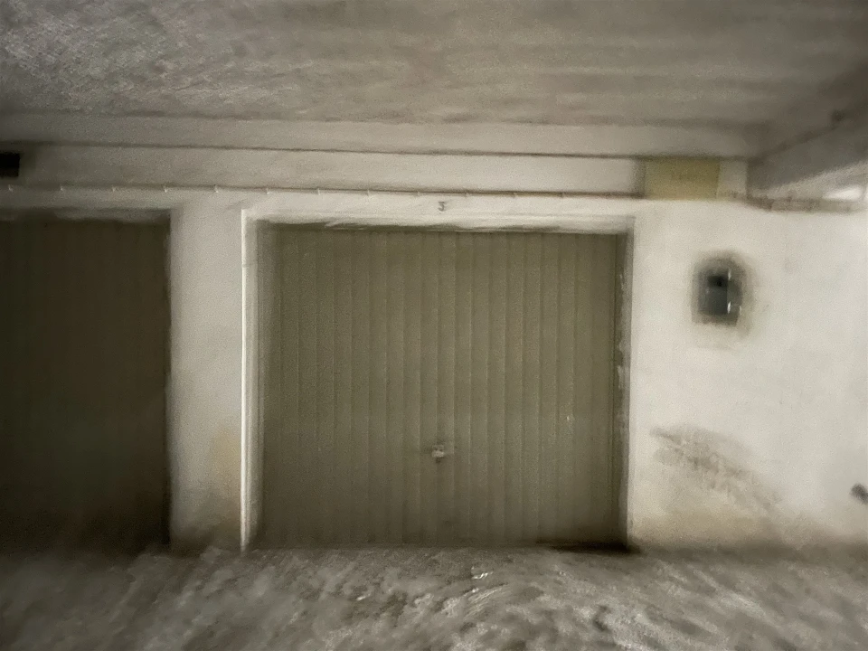 Garagem para Venda em Gouveia (São Pedro e São Julião) Foto 2