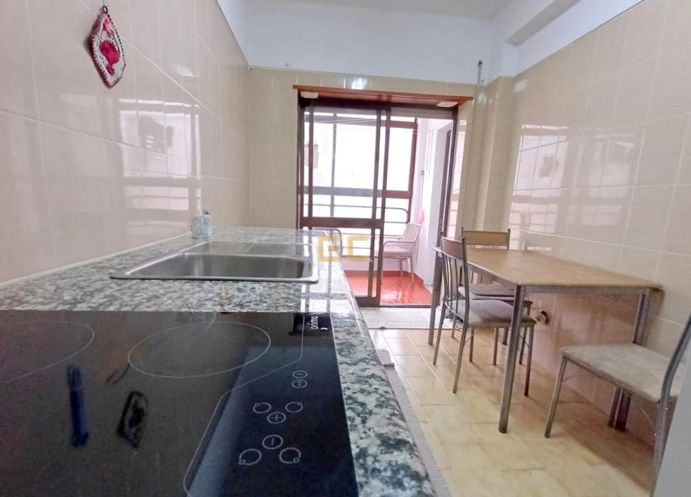 Apartamento T2 para Venda em Buarcos Foto 6